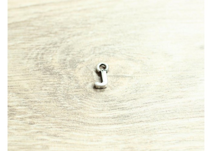 Colgante letra "J" 12mm