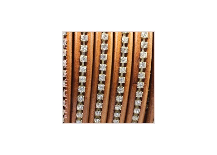 Cuero regaliz con strass...