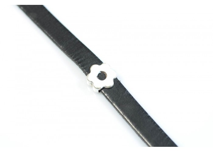 Entrepieza flor blanca...