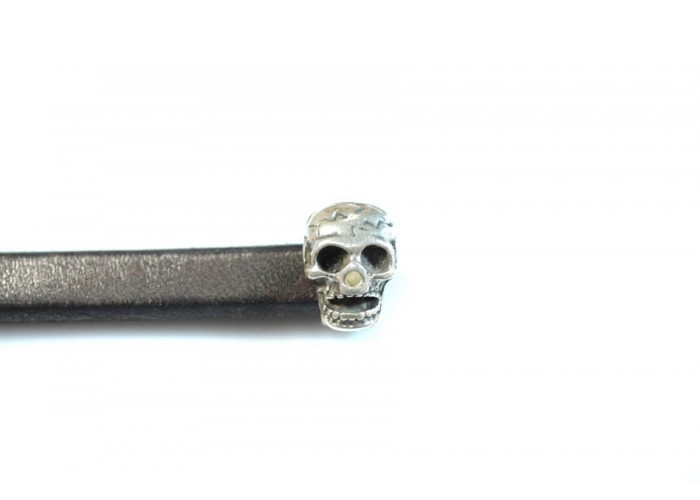 Terminal regaliz calavera...