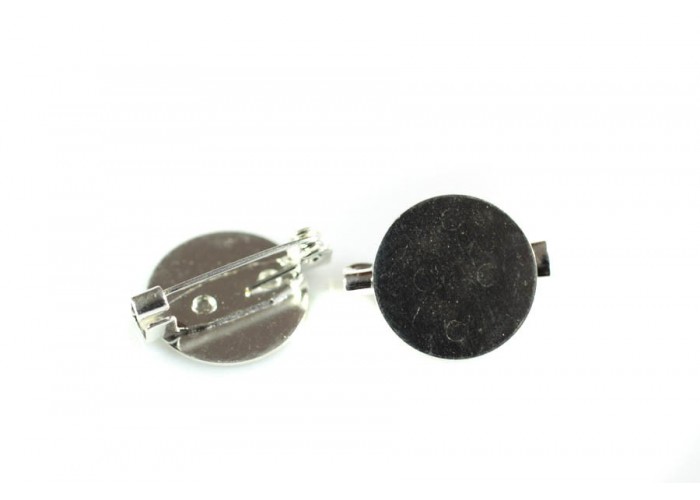 Broche redondo solapa plateado